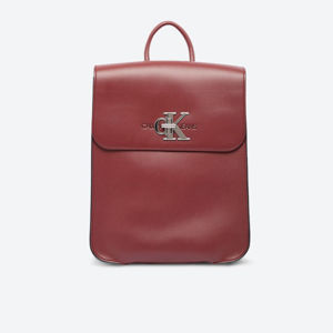 Calvin Klein dámský vínový batoh Monogram - OS (VAQ)